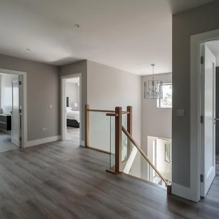 Large Detached In The Heart Of To Sleep 14 People Casa vacanze Sneem